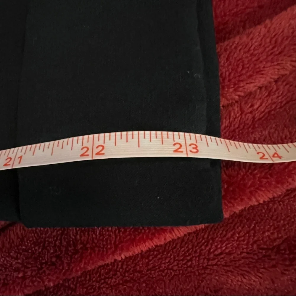 Chico's Black Style Navy Capris with Gold Buttons